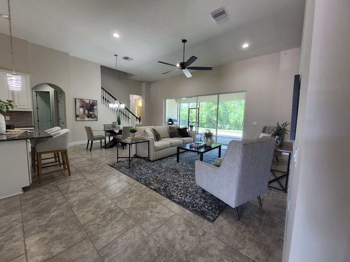 Land O Lakes Estate grand living room